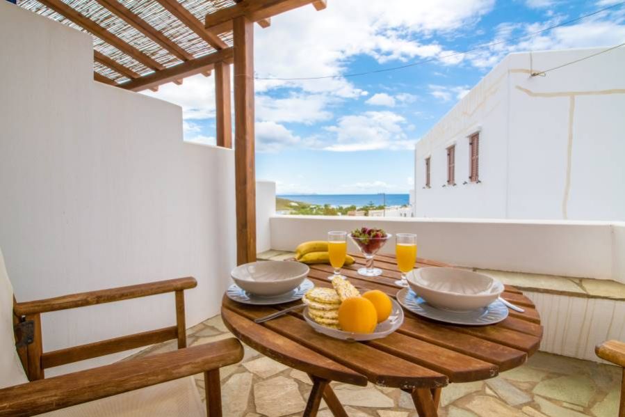tinos apartments